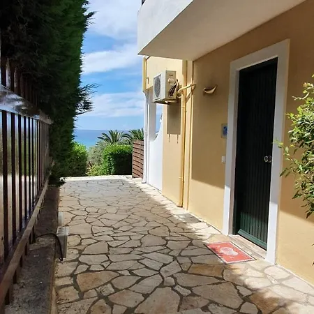 Ammos House בית נופש *